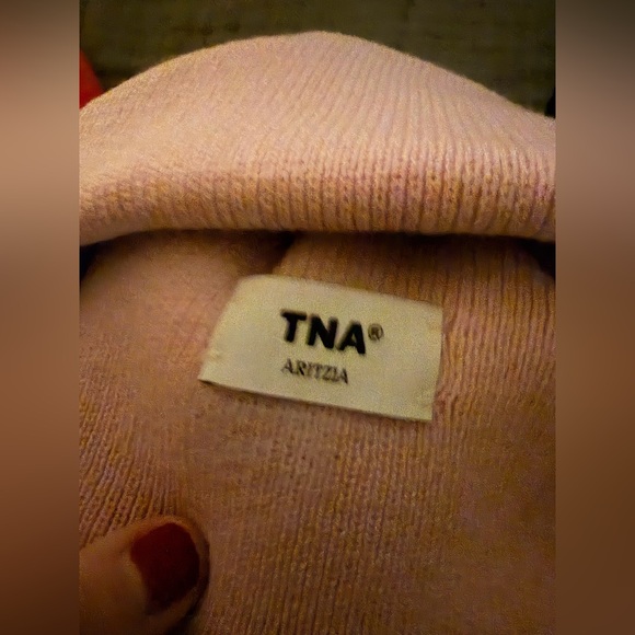 Carhartt & Aritzia Beanie Bundle - Picture 3 of 4